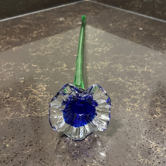 Glass Flower - Picture 9 of 11